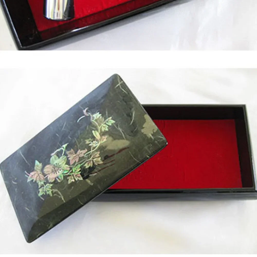 Oriental antique shell jewel box